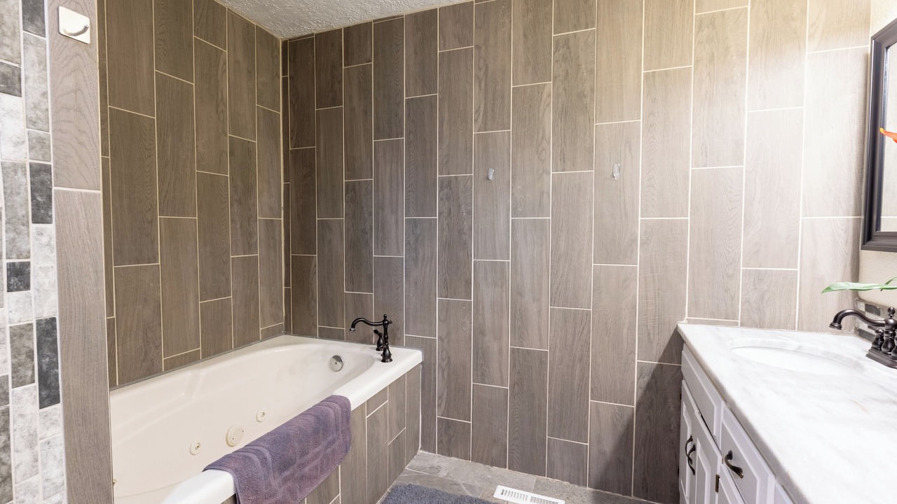 Photo of Bathroom in South Hyde Park
