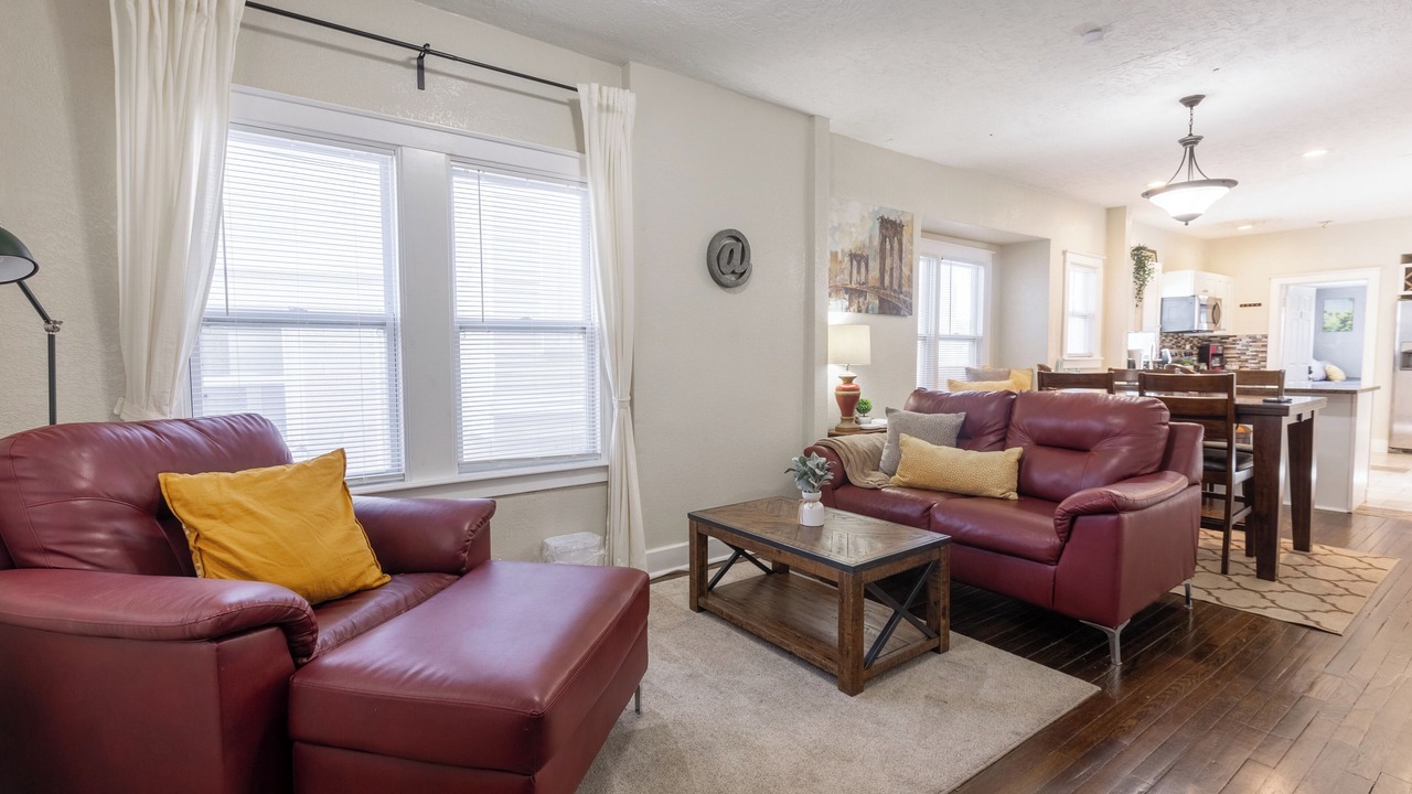Photo of Livingroom in South Hyde Park
