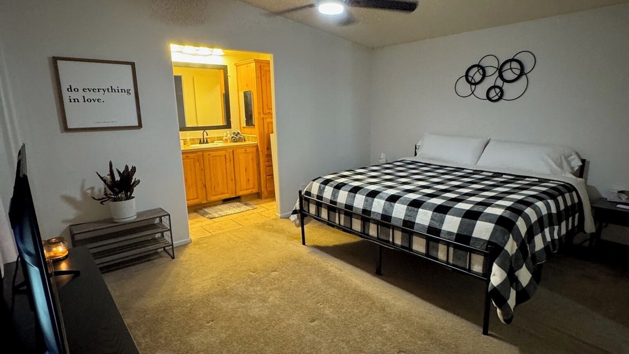 Photo of Bedroom in Aztec