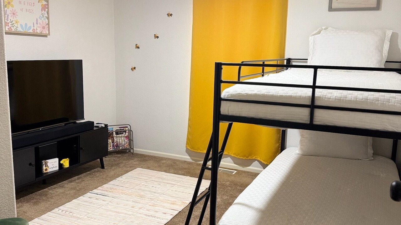 Photo of Bedroom in Aztec