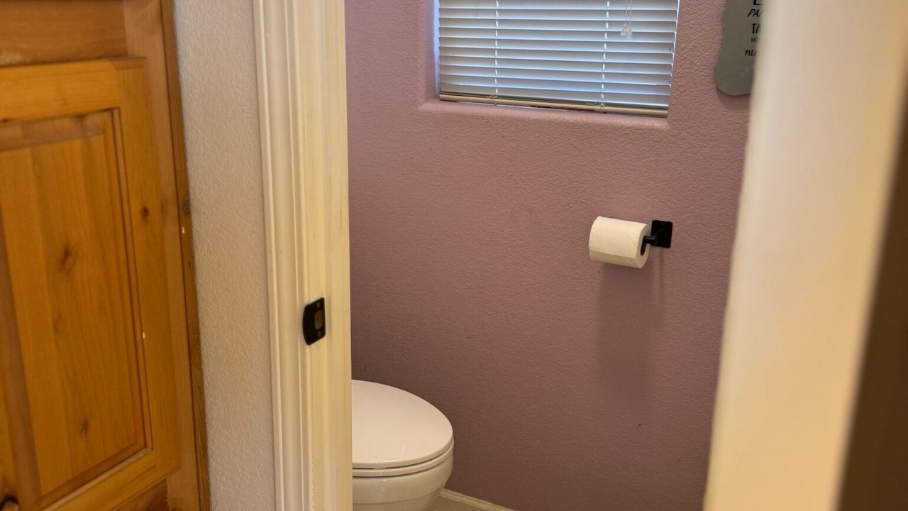 Photo of Bathroom in Aztec