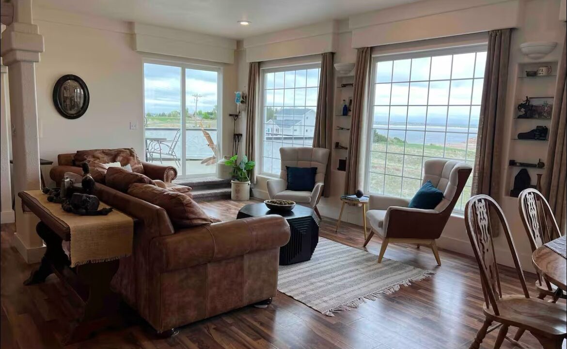 Photo of Livingroom in Whitetail