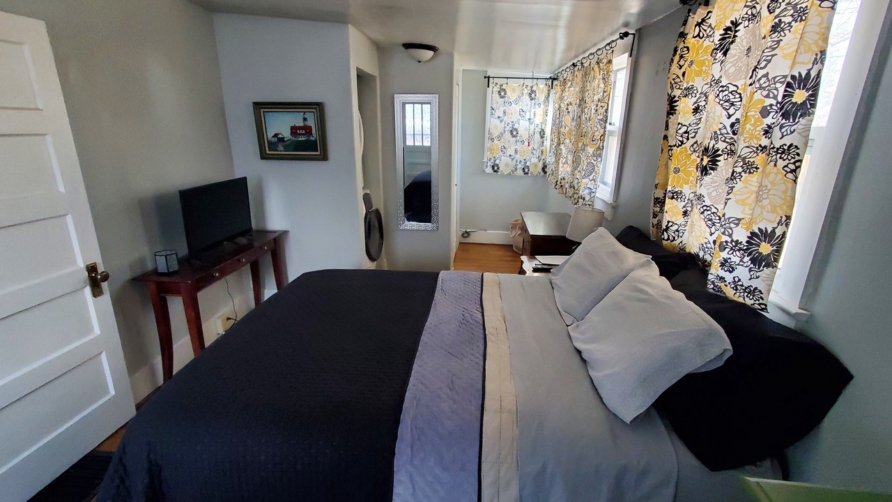 Photo of Bedroom in Northside