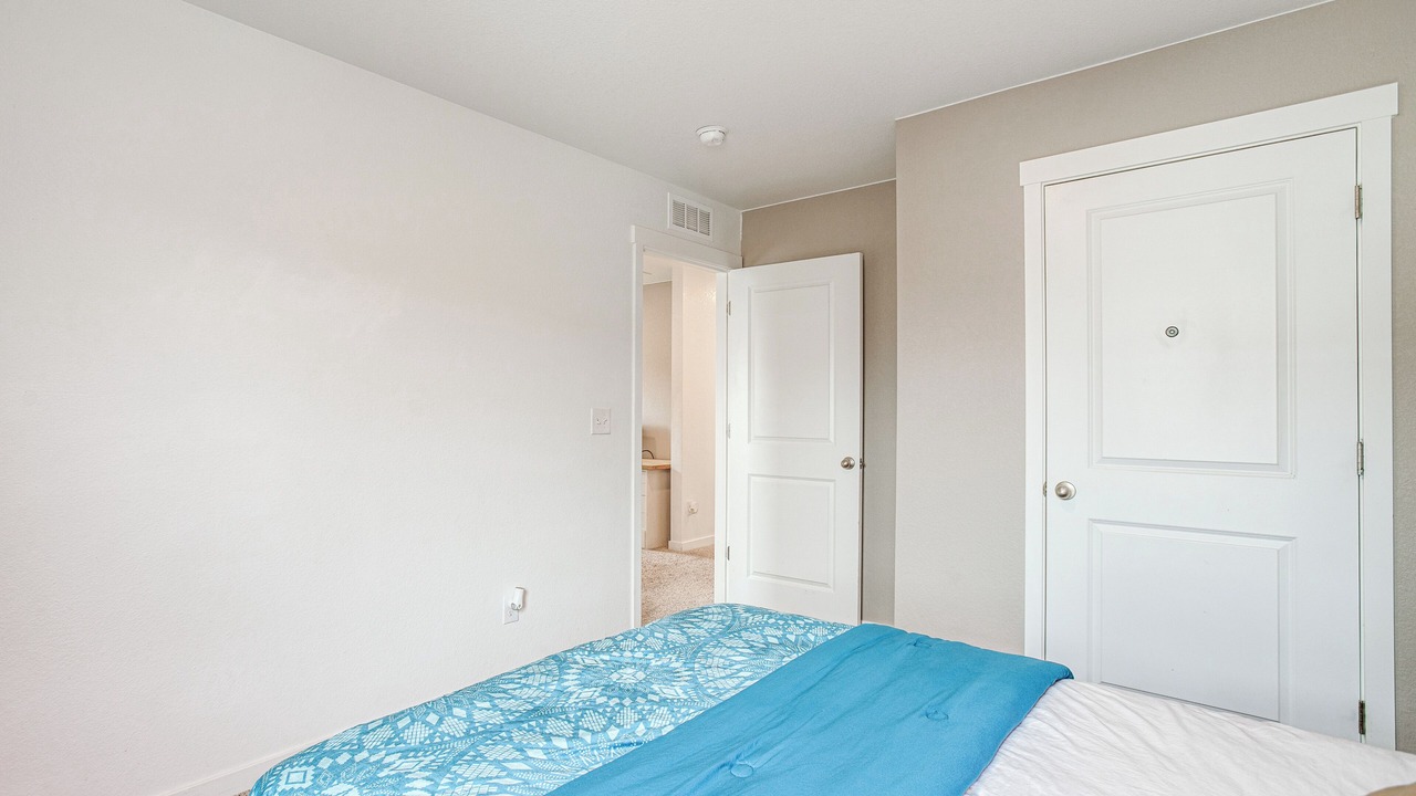 Photo of Bedroom in Aurora