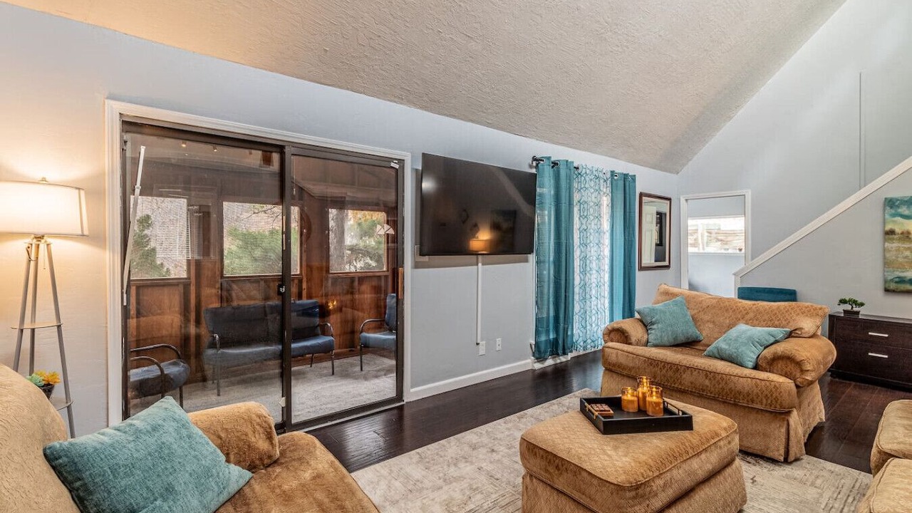 Photo of Livingroom in Farmington
