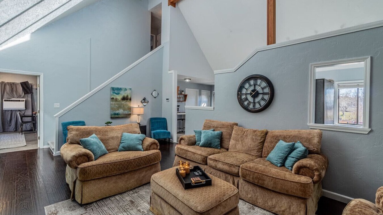 Photo of Livingroom in Farmington