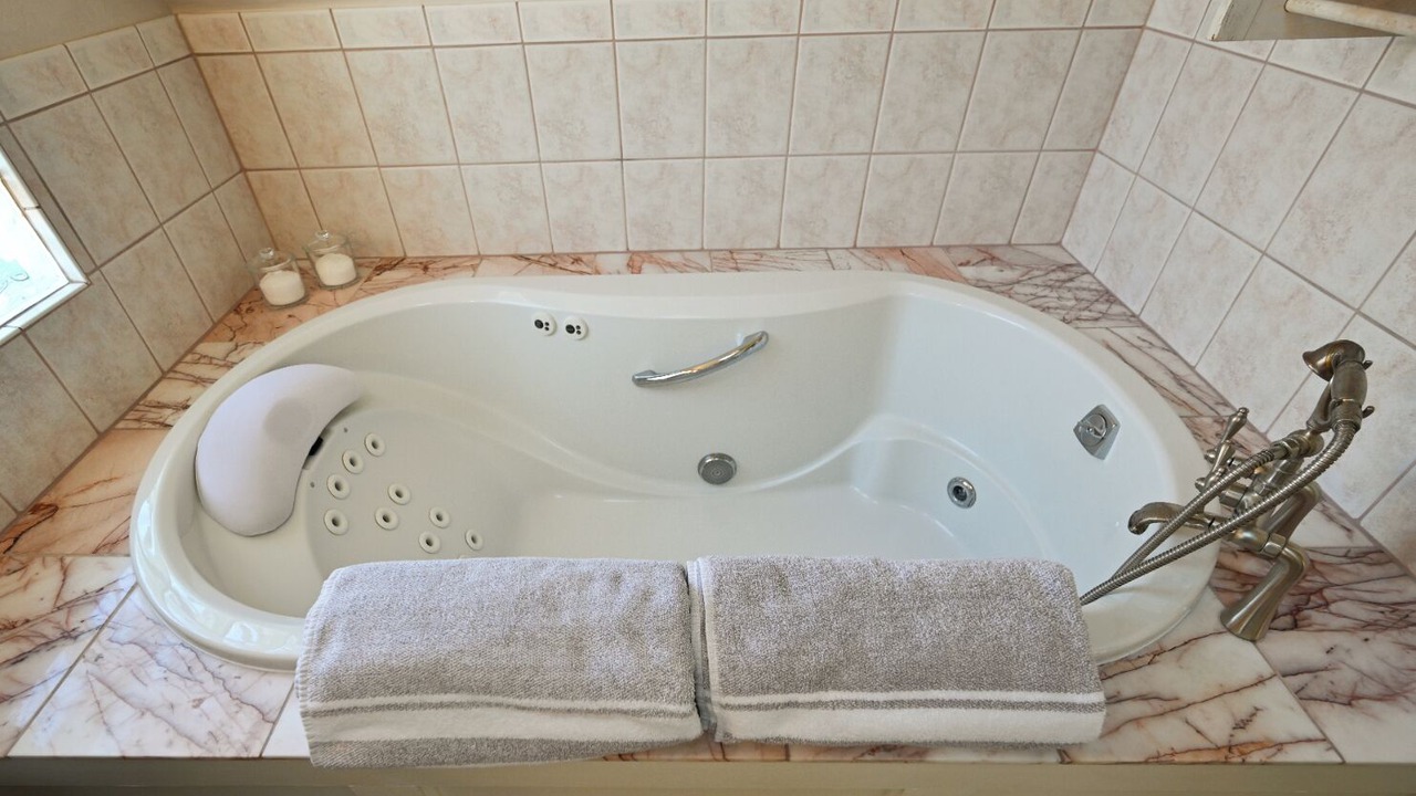 Photo of Bathroom in Hale