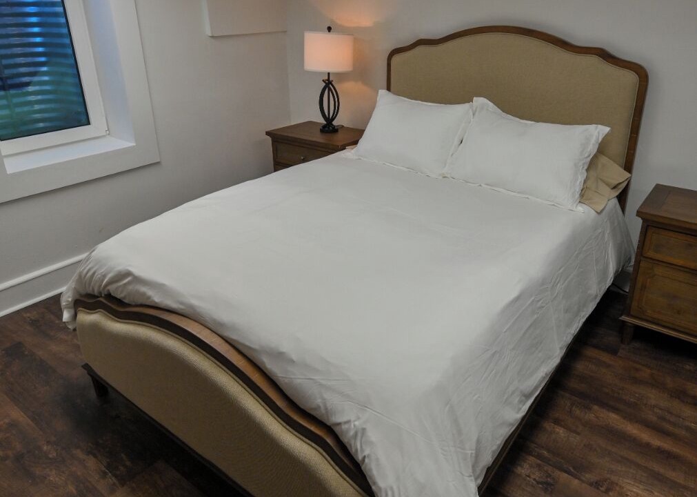Photo of Bedroom in Hale