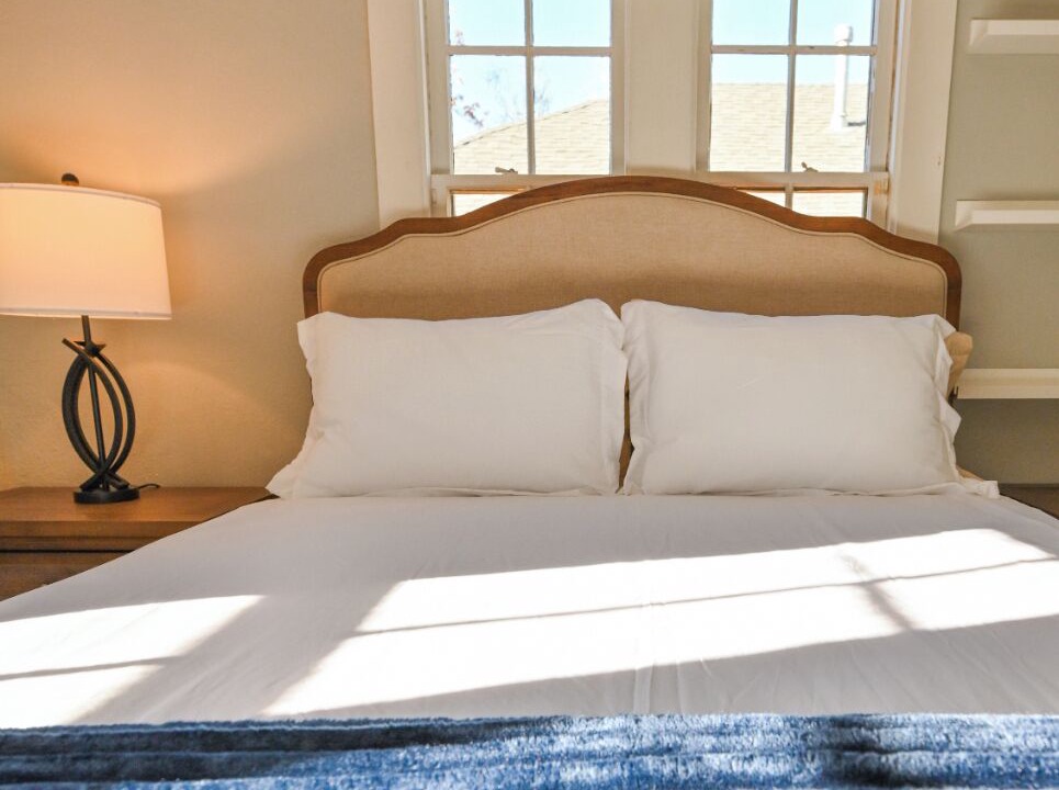 Photo of Bedroom in Hale