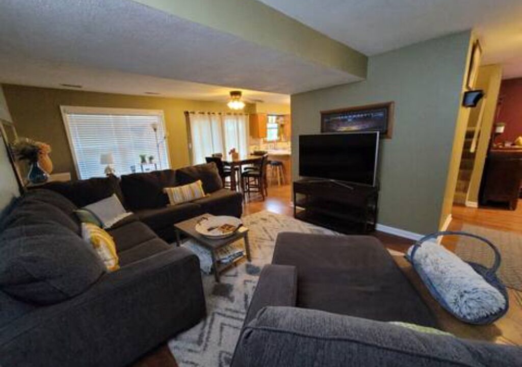 Photo of Livingroom in Lawrence