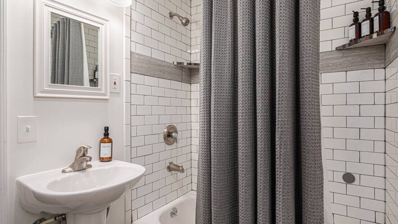 Photo of Bathroom in Prairie Village