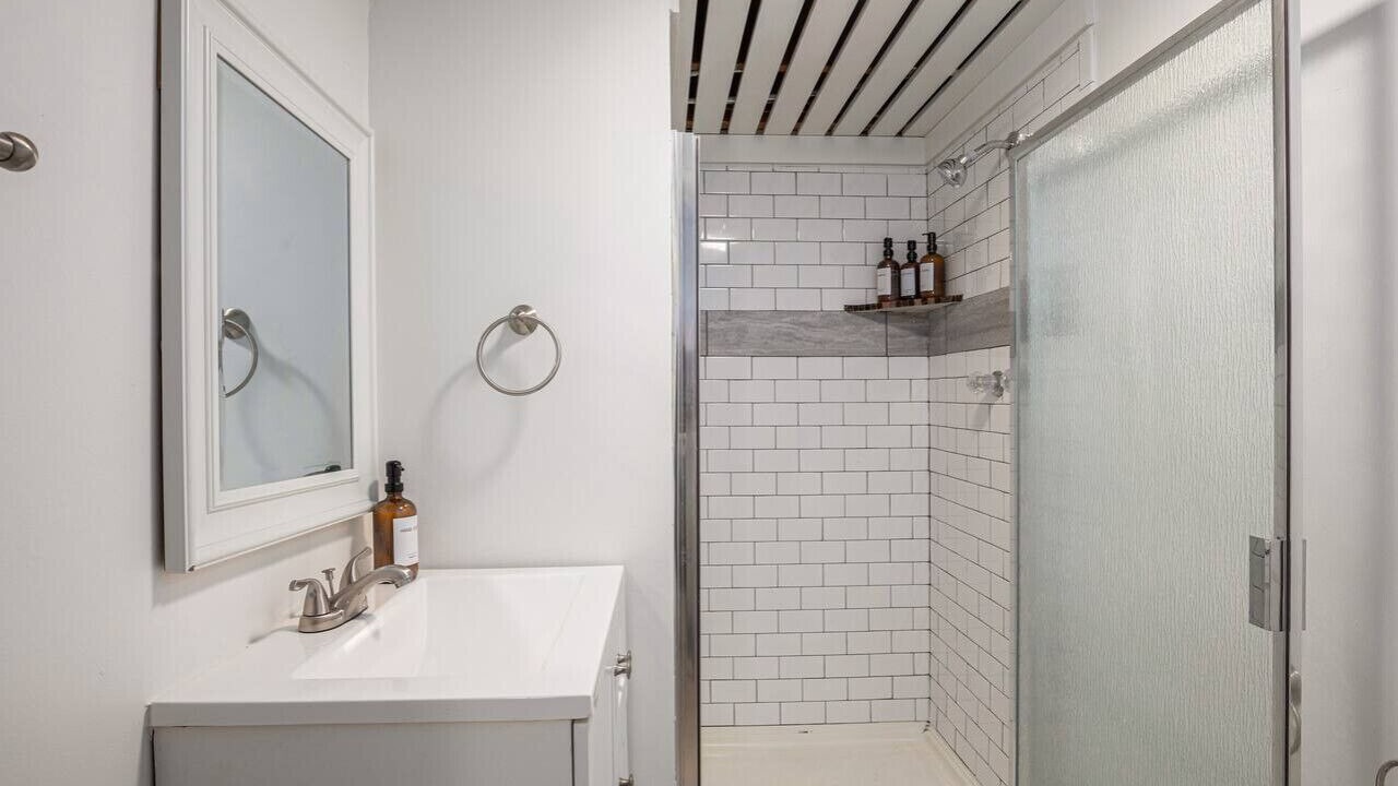 Photo of Bathroom in Prairie Village