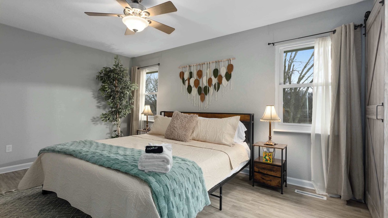 Photo of Bedroom in Blue Springs