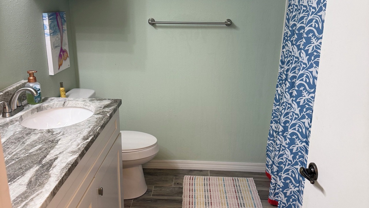 Photo of Bathroom in Vinita