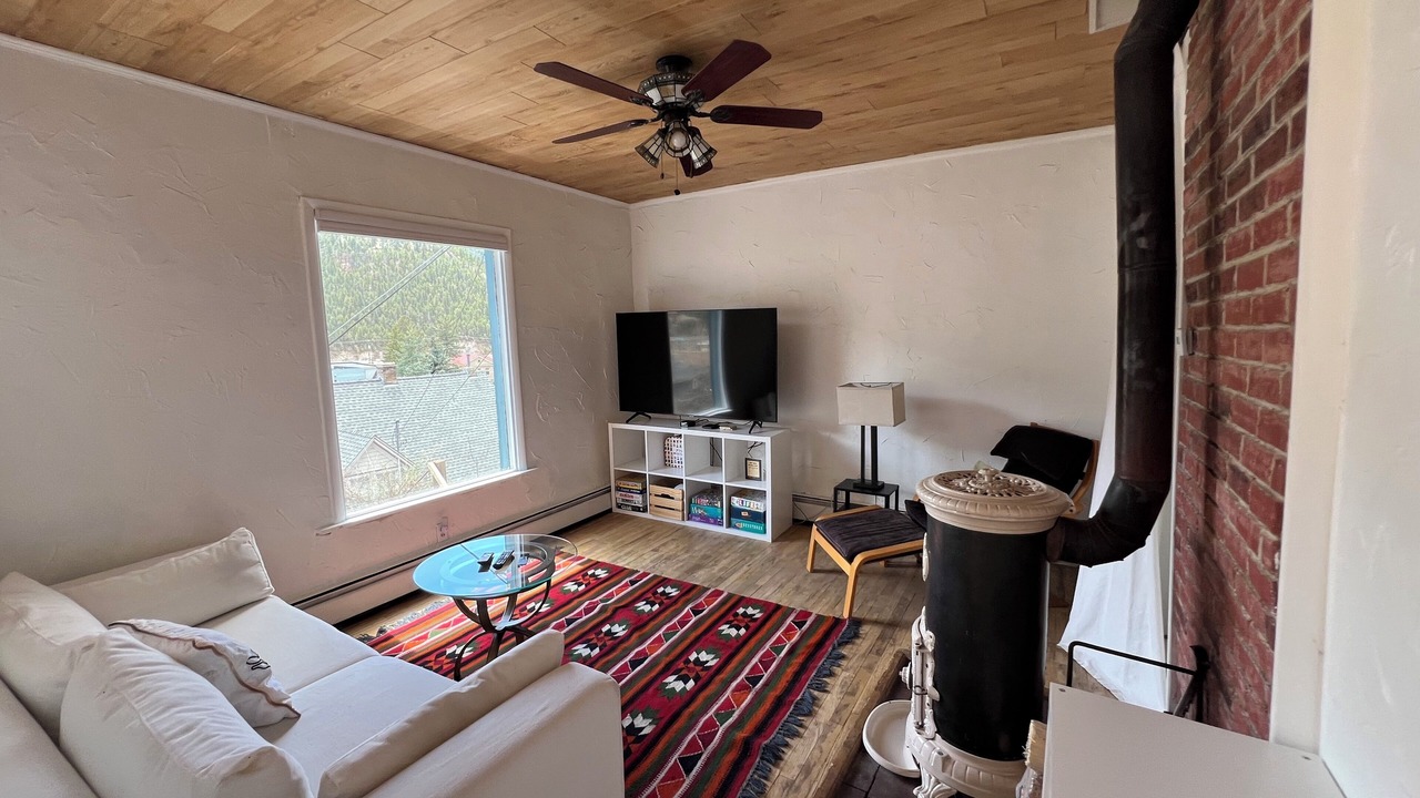 Photo of Livingroom in Idaho Springs