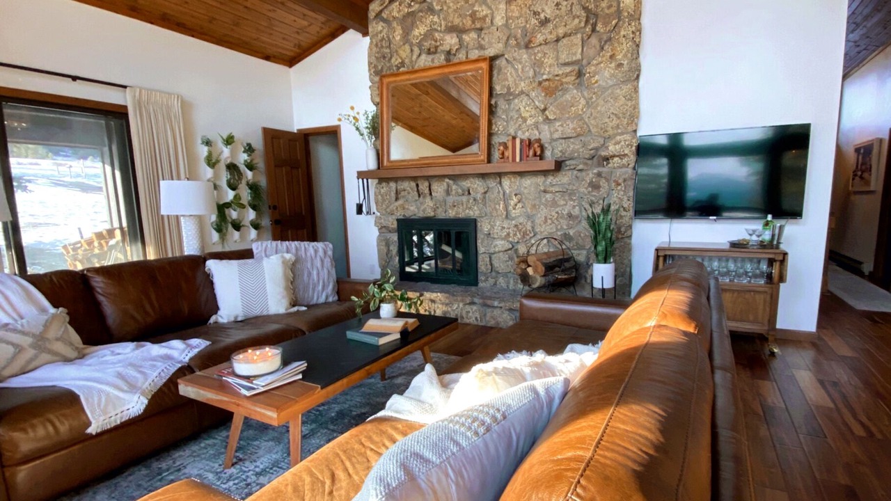 Photo of Livingroom in Estes Park