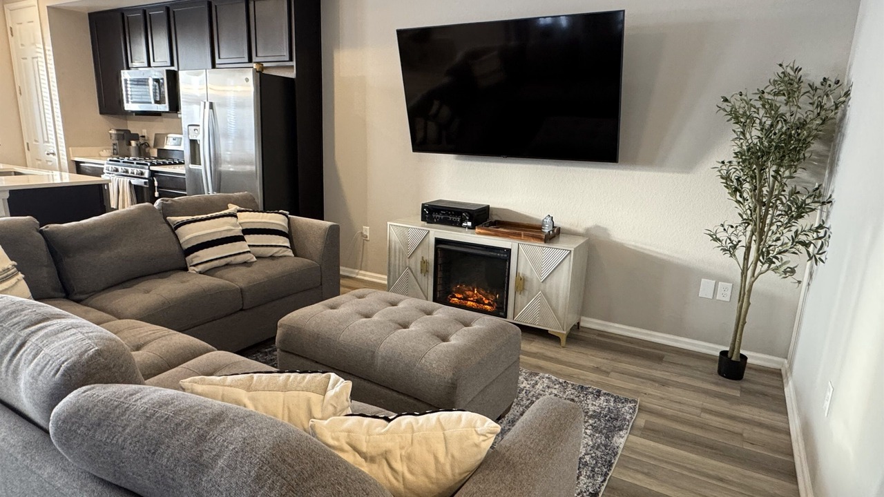 Photo of Livingroom in Commerce City