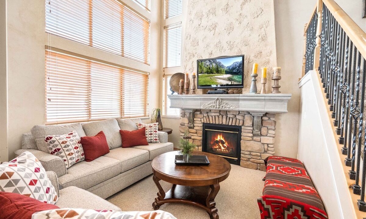 Photo of Livingroom in Wolf Creek