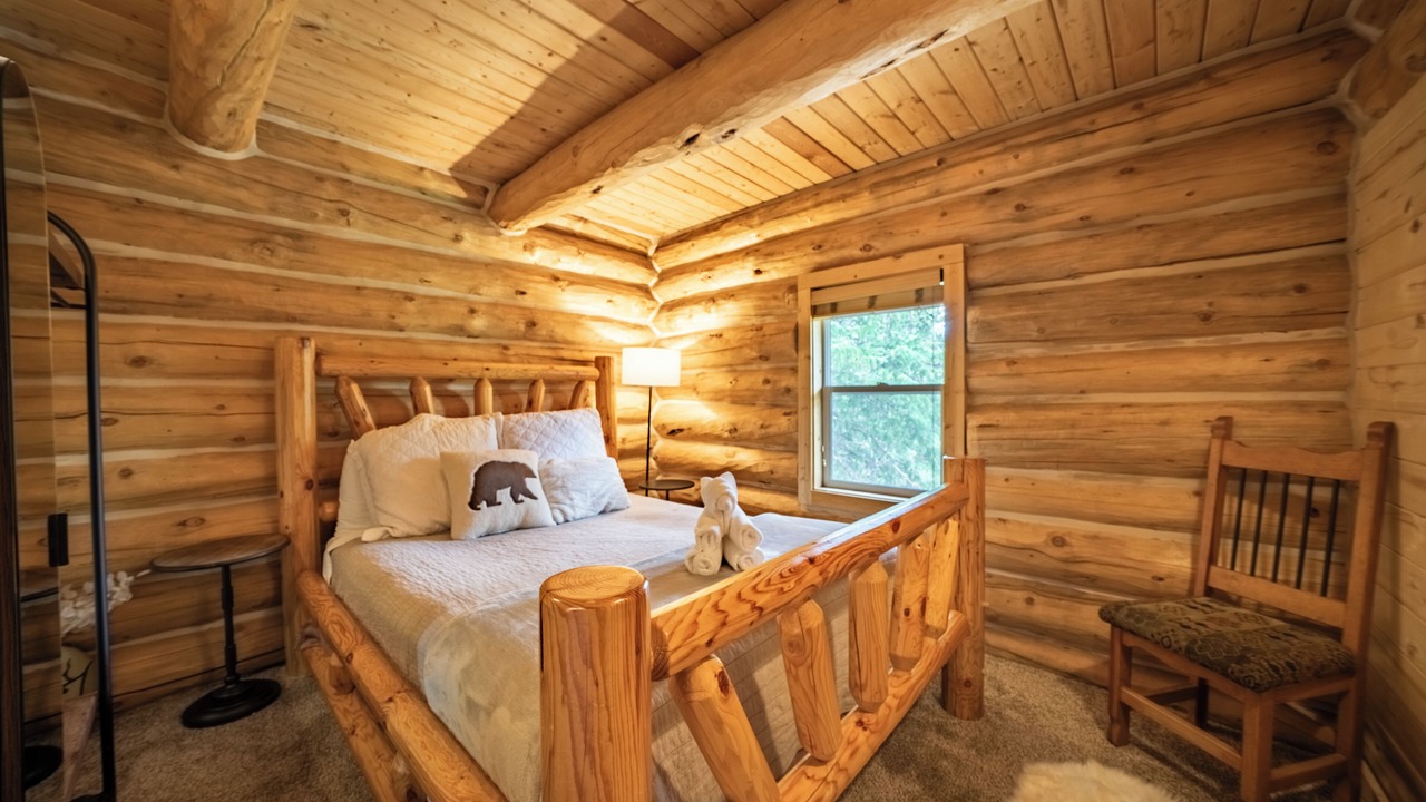 Photo of Bedroom in Valley of the Sun
