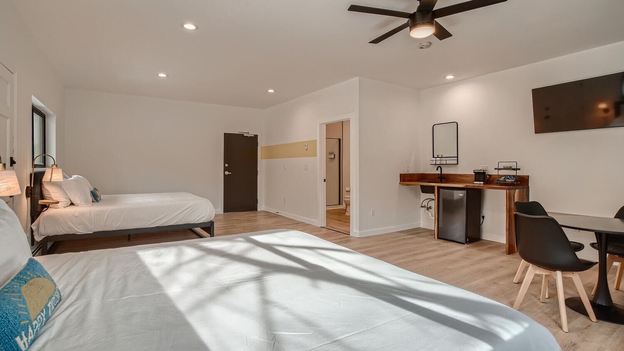 Photo of Bedroom in Idaho Springs