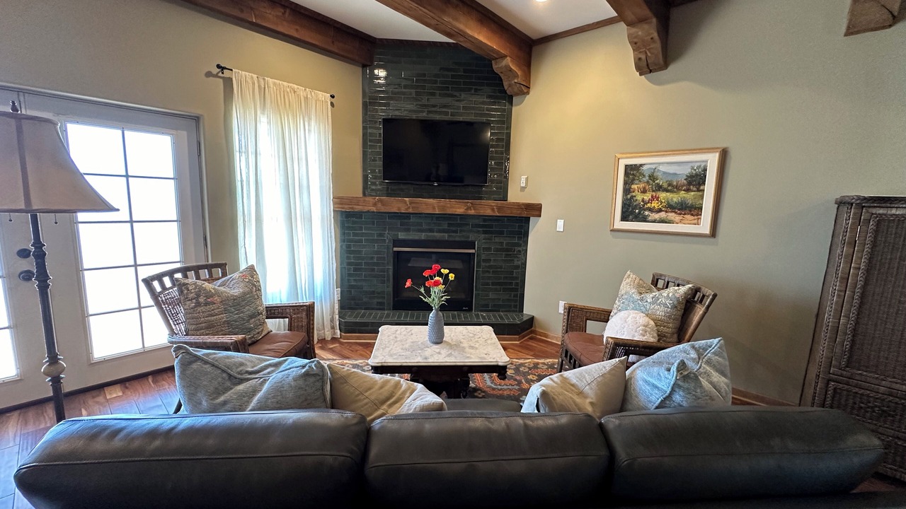 Photo of Livingroom in Taos