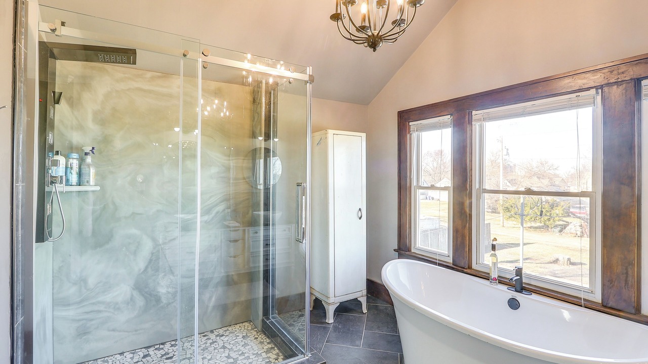 Photo of Bathroom in Hillsboro