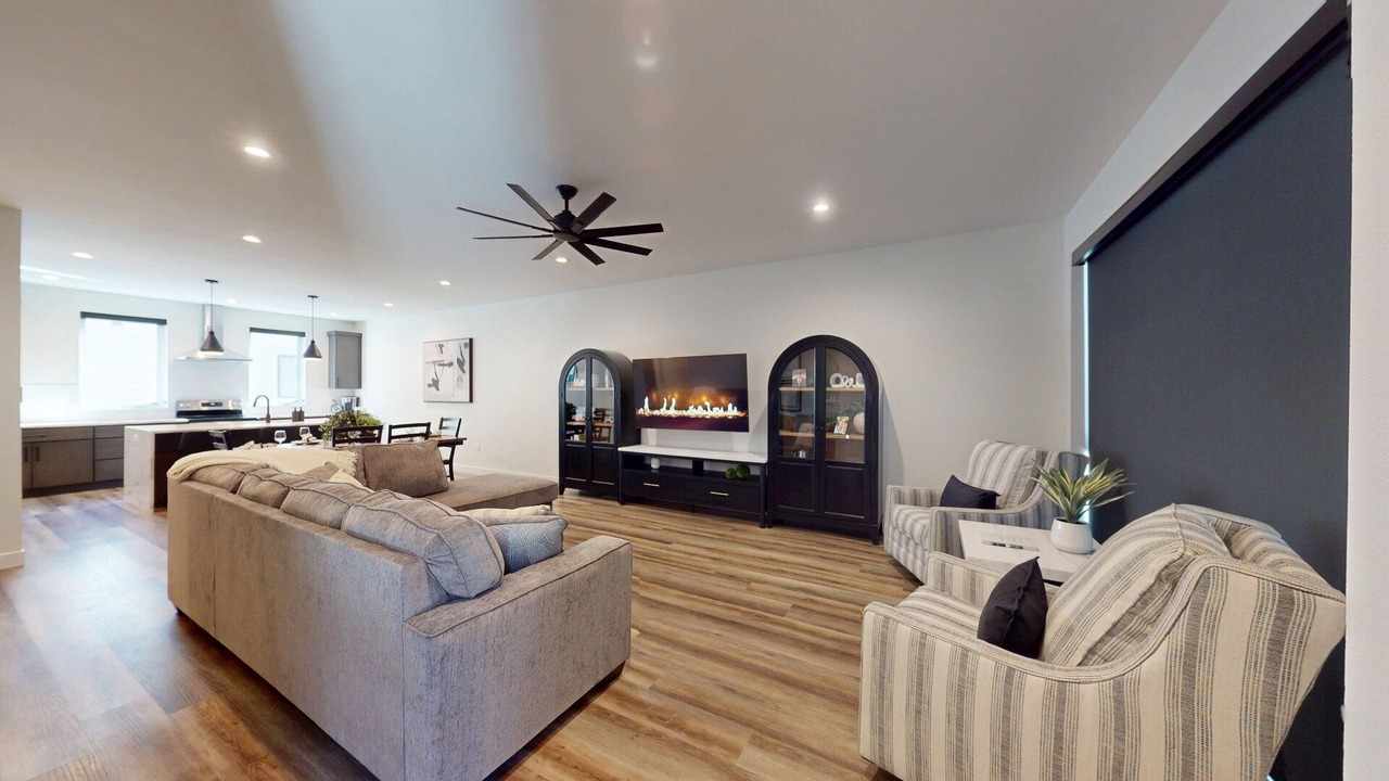 Photo of Livingroom in Iowa City