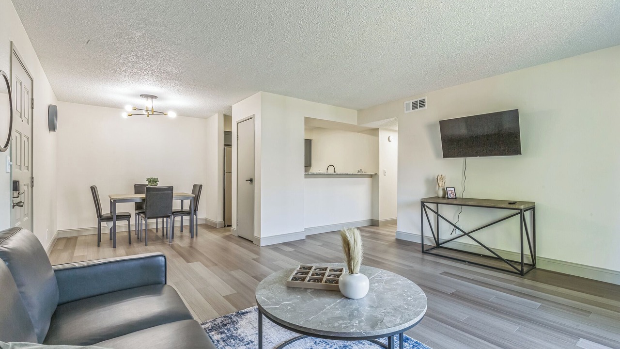 Photo of Livingroom in Lenexa
