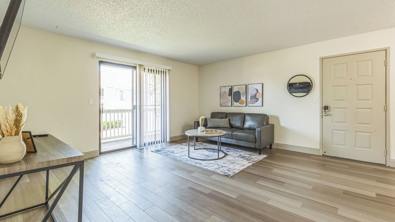 Photo of Livingroom in Lenexa