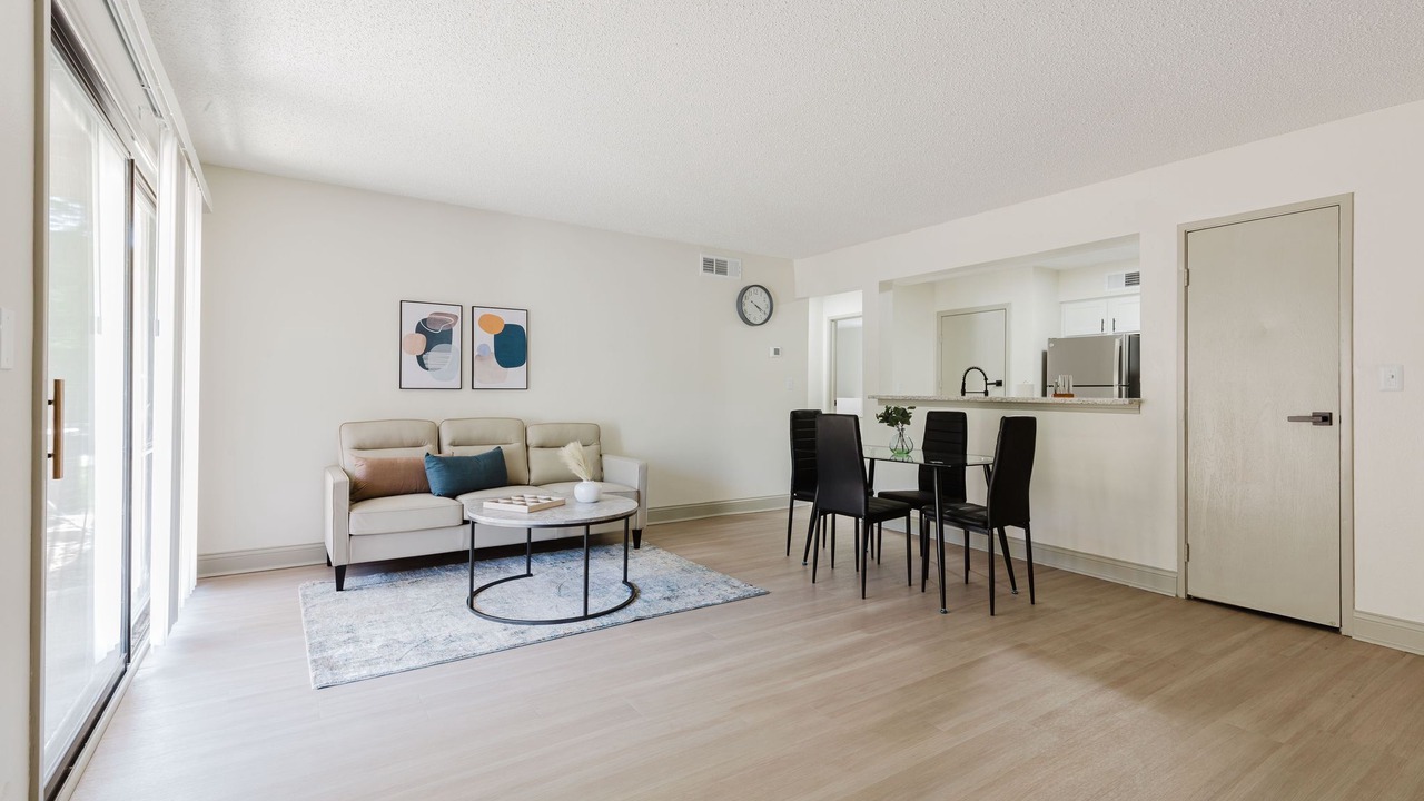 Photo of Livingroom in Lenexa