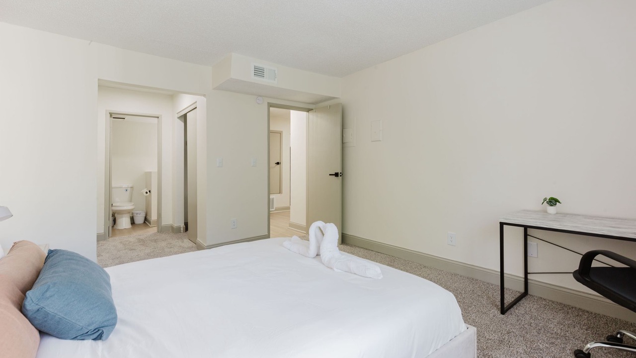 Photo of Bedroom in Lenexa