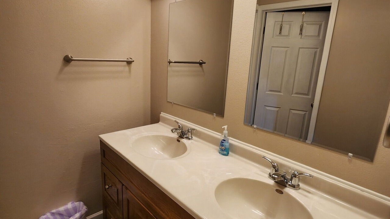 Photo of Bathroom in Lonergan