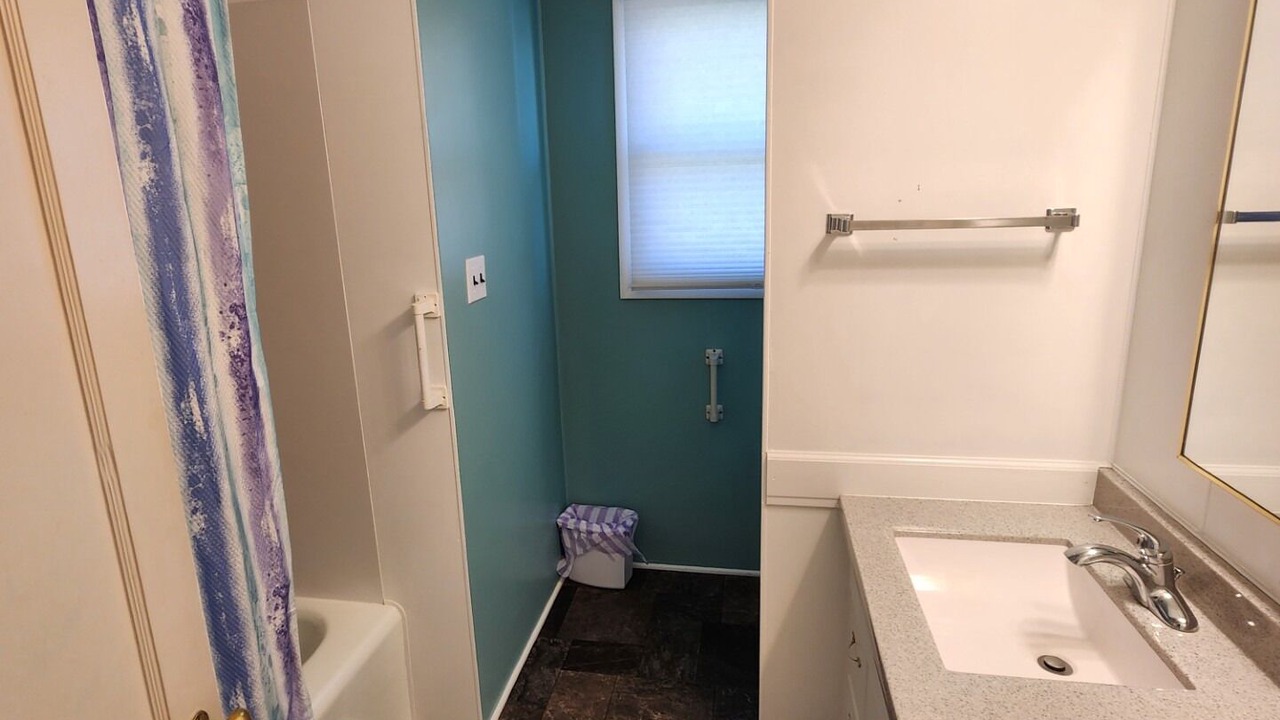 Photo of Bathroom in Lonergan