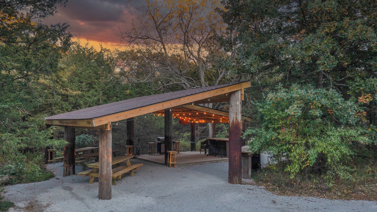 Photo of Outdoor in Ashland