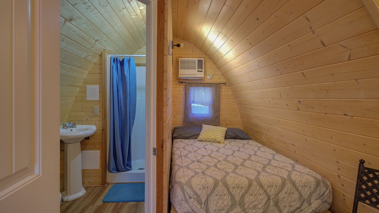 Photo of Bedroom in Ashland