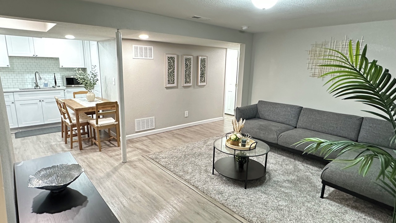 Photo of Livingroom in Dupont