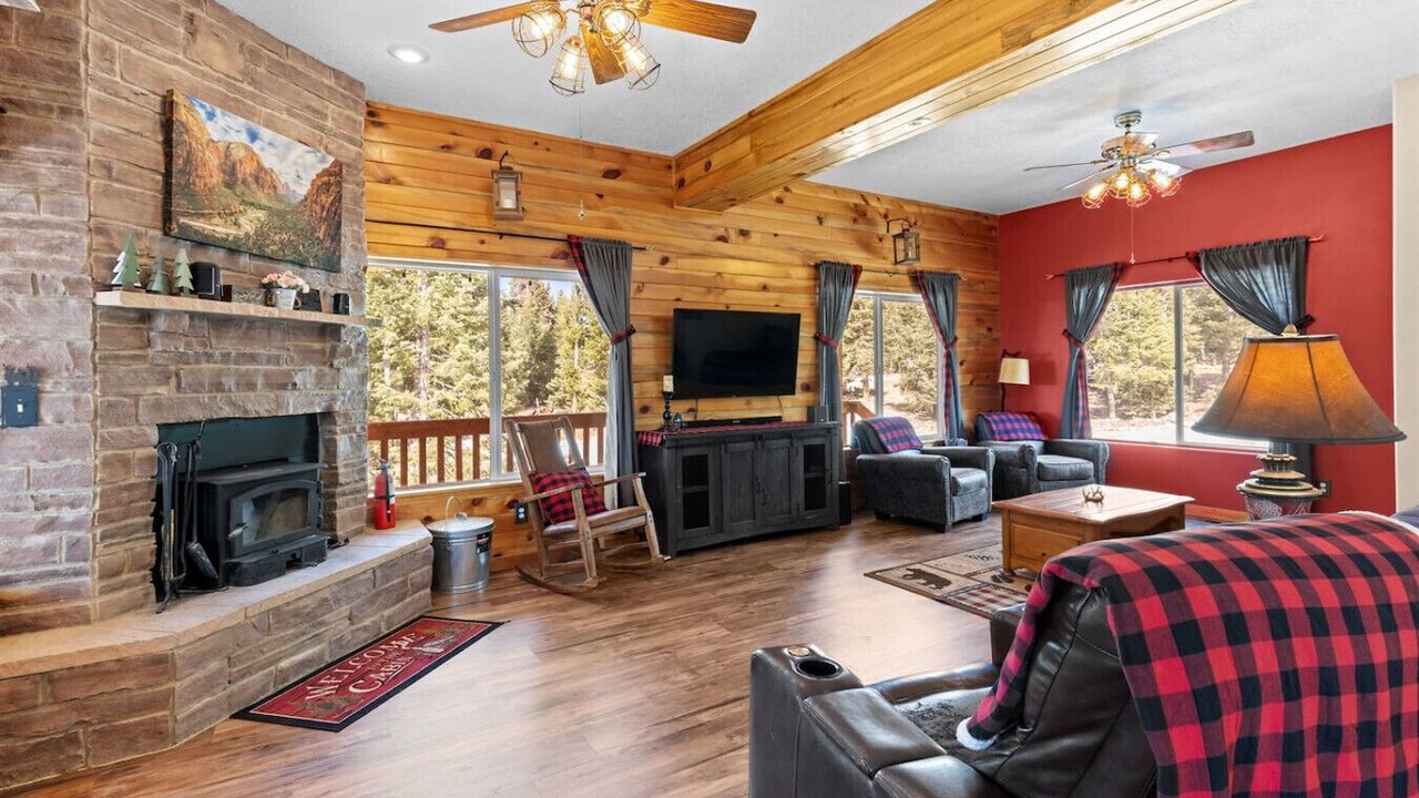 Photo of Livingroom in Meadow View Heights