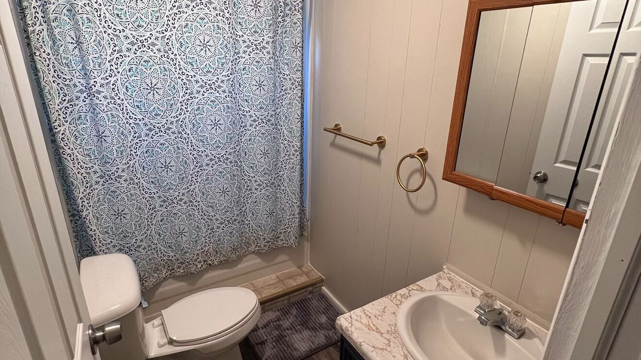 Photo of Bathroom in Goodland