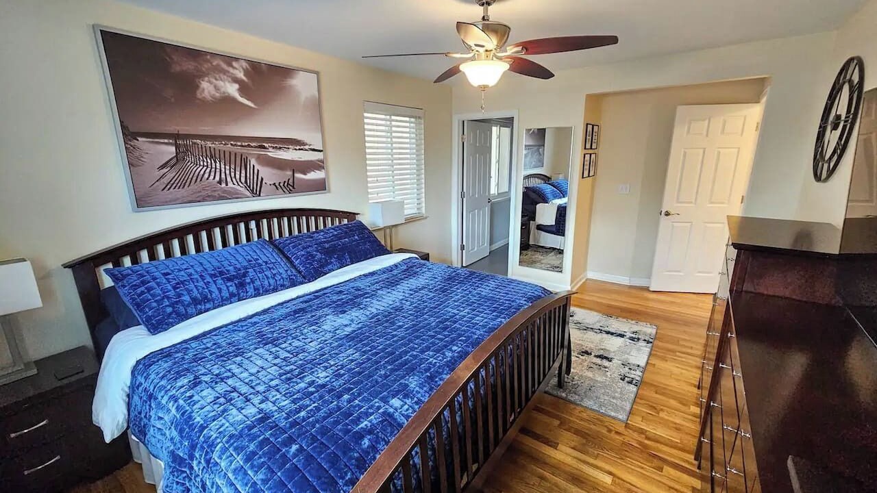 Photo of Bedroom in Hale