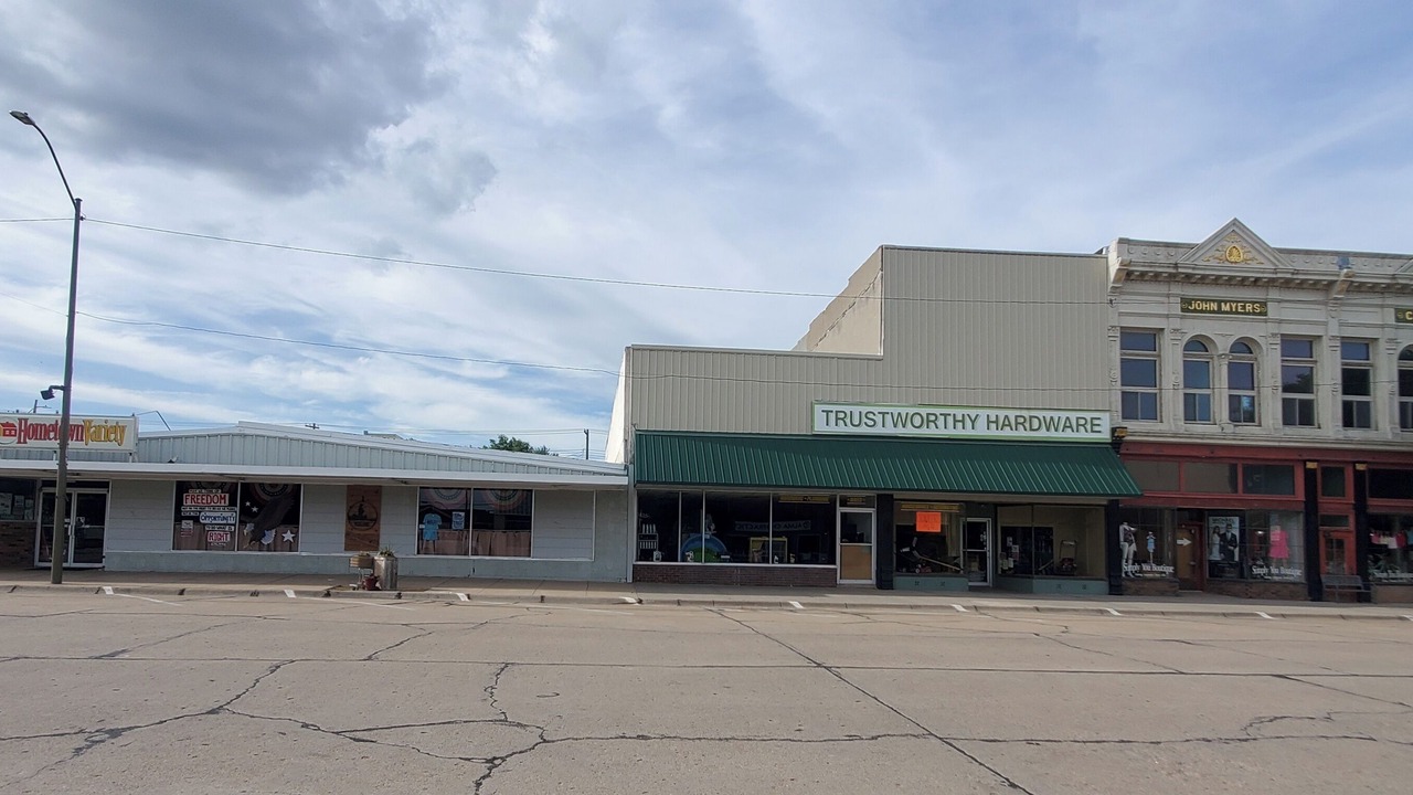 Photo of Others in Alma