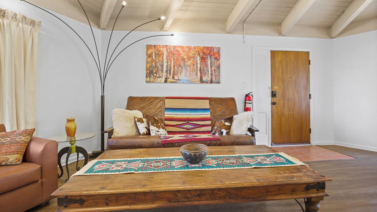 Photo of Livingroom in Taos