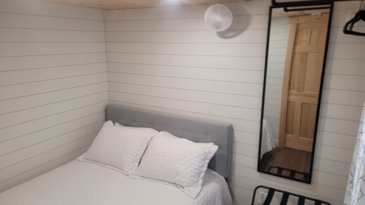 Photo of Bedroom in Holton