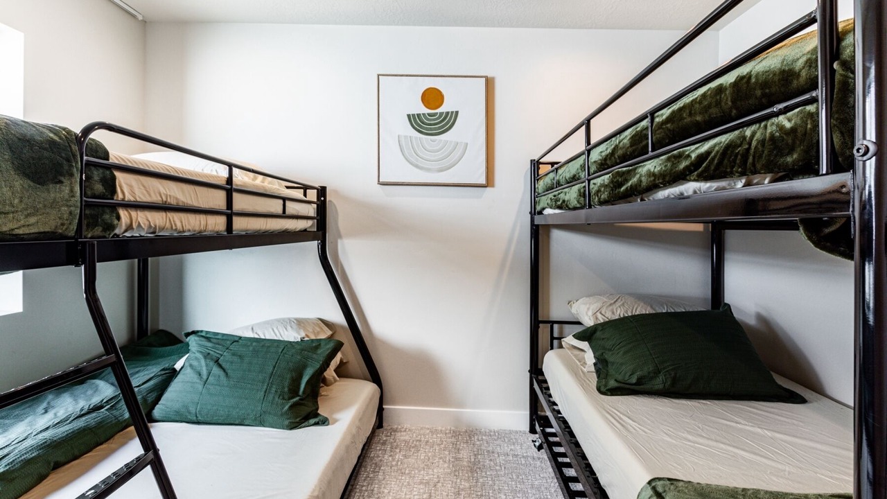 Photo of Bedroom in Sandy