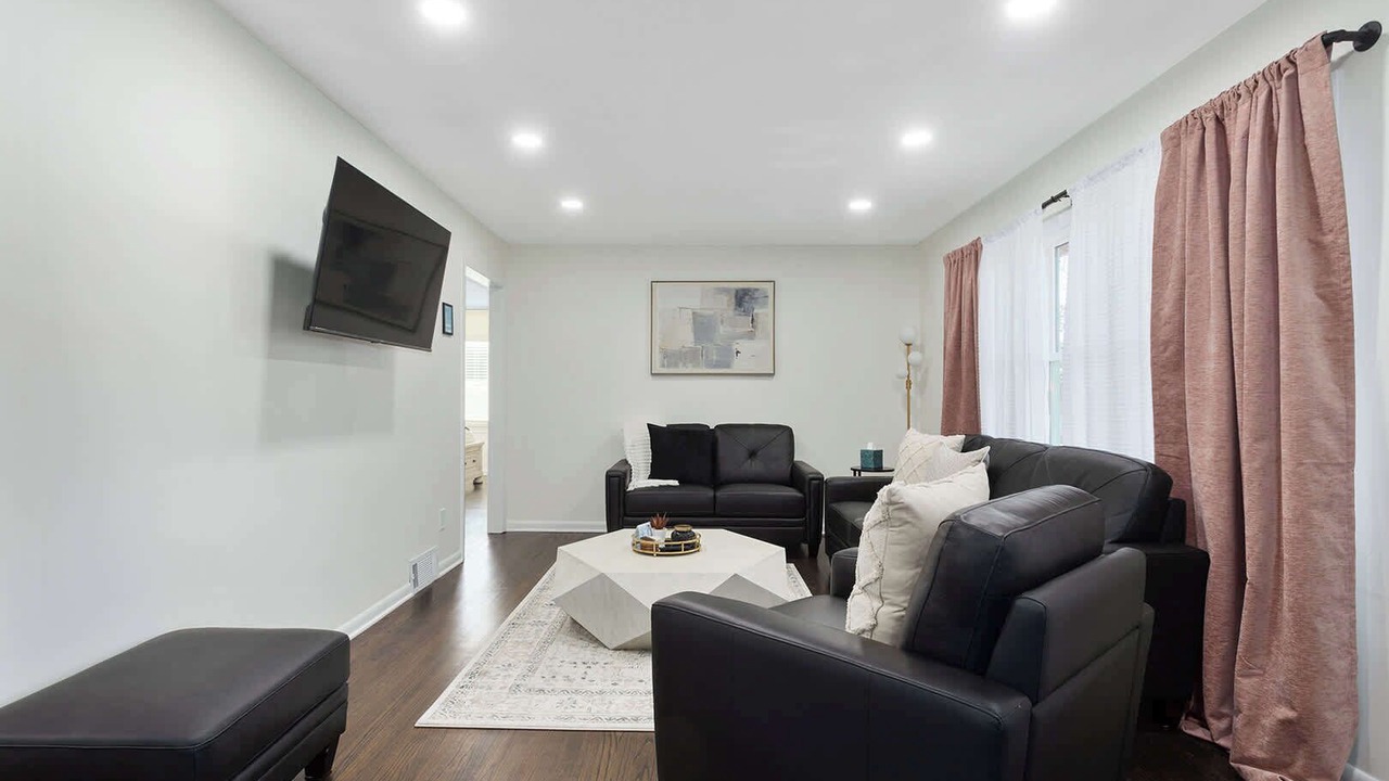 Photo of Livingroom in Overland Park