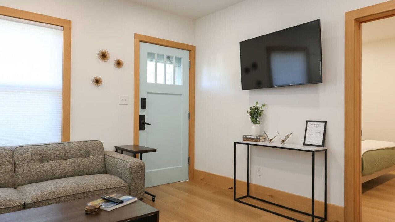 Photo of Livingroom in Elkhorn
