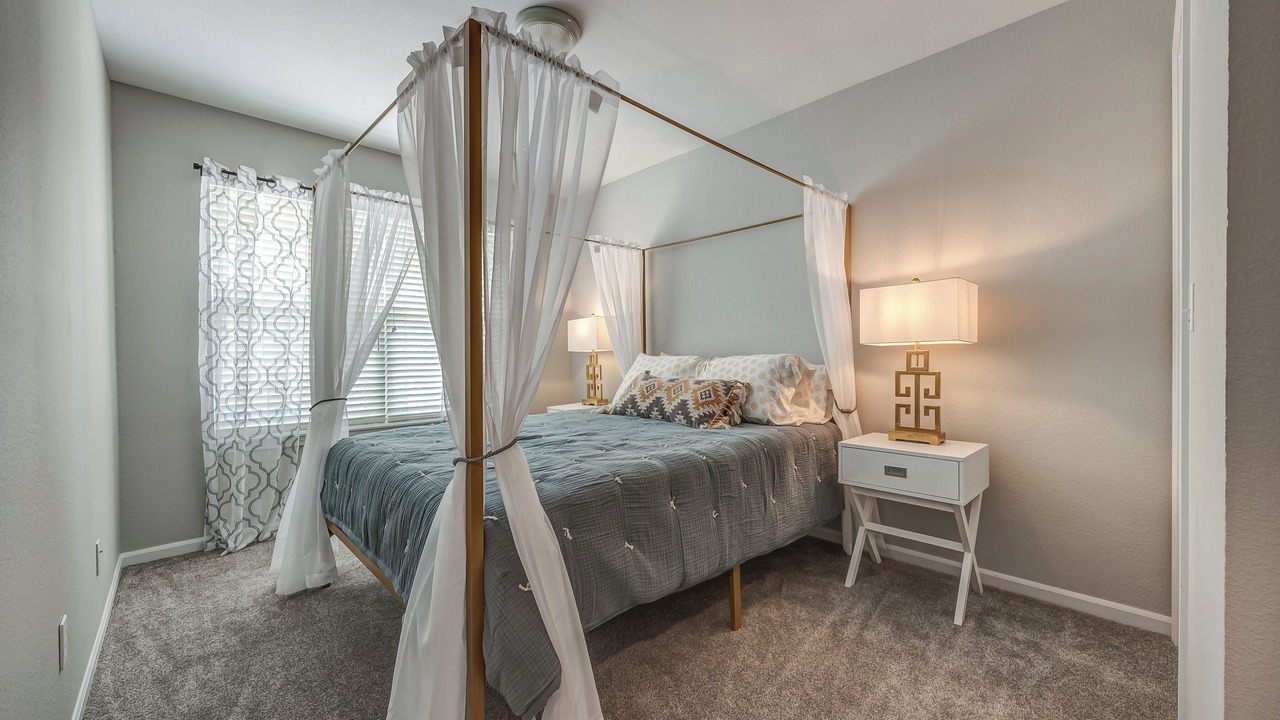 Photo of Bedroom in Wea