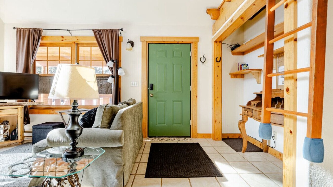 Photo of Livingroom in Minturn