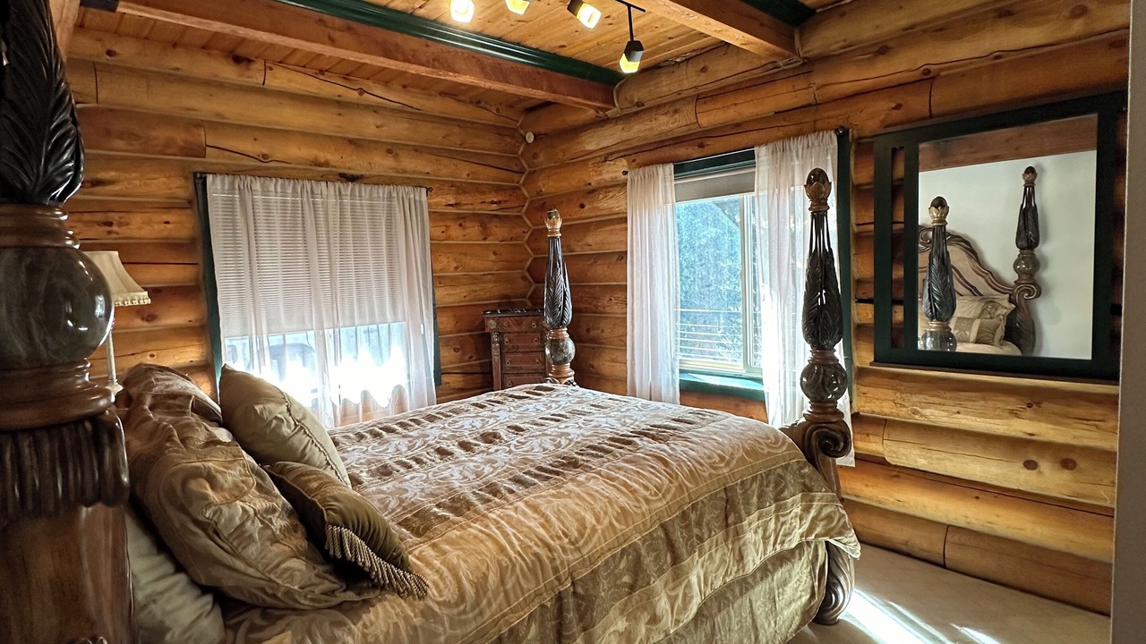 Photo of Bedroom in Timber Lakes