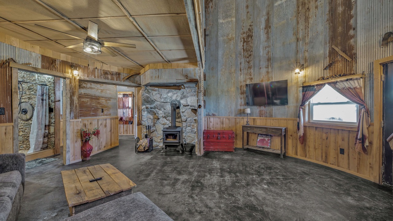 Photo of Livingroom in Pineville