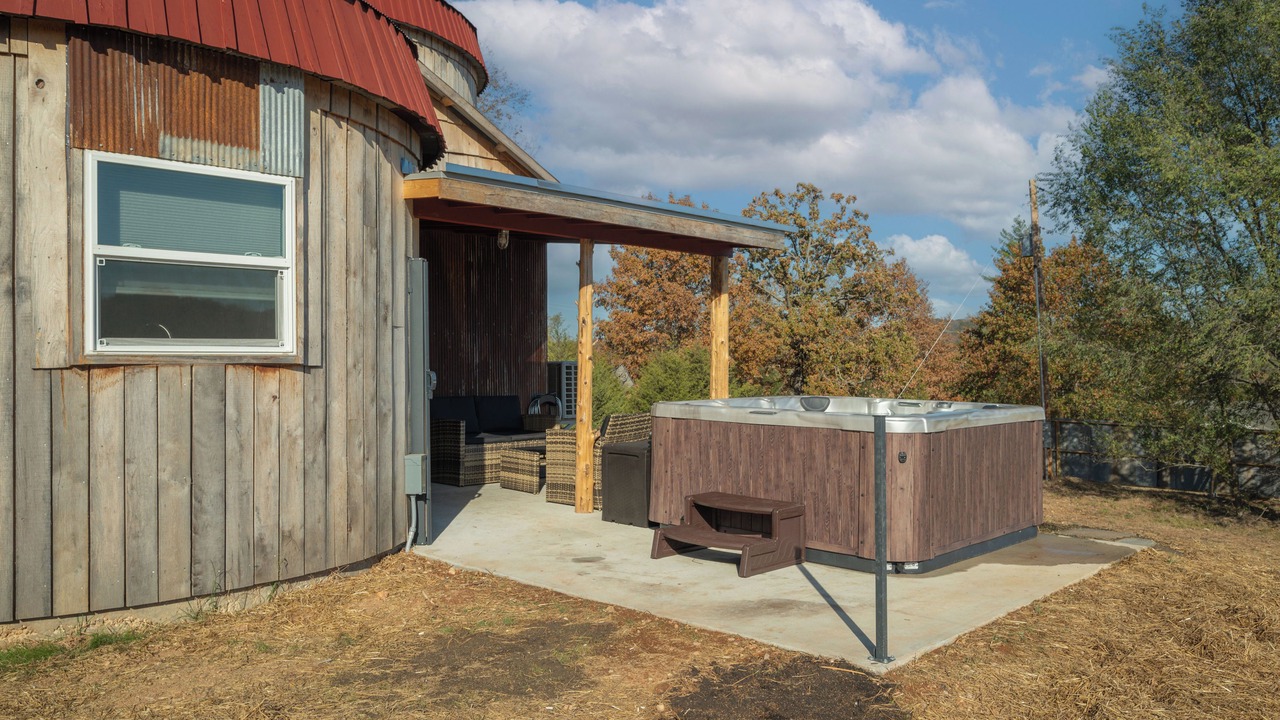 Photo of Outdoor in Pineville